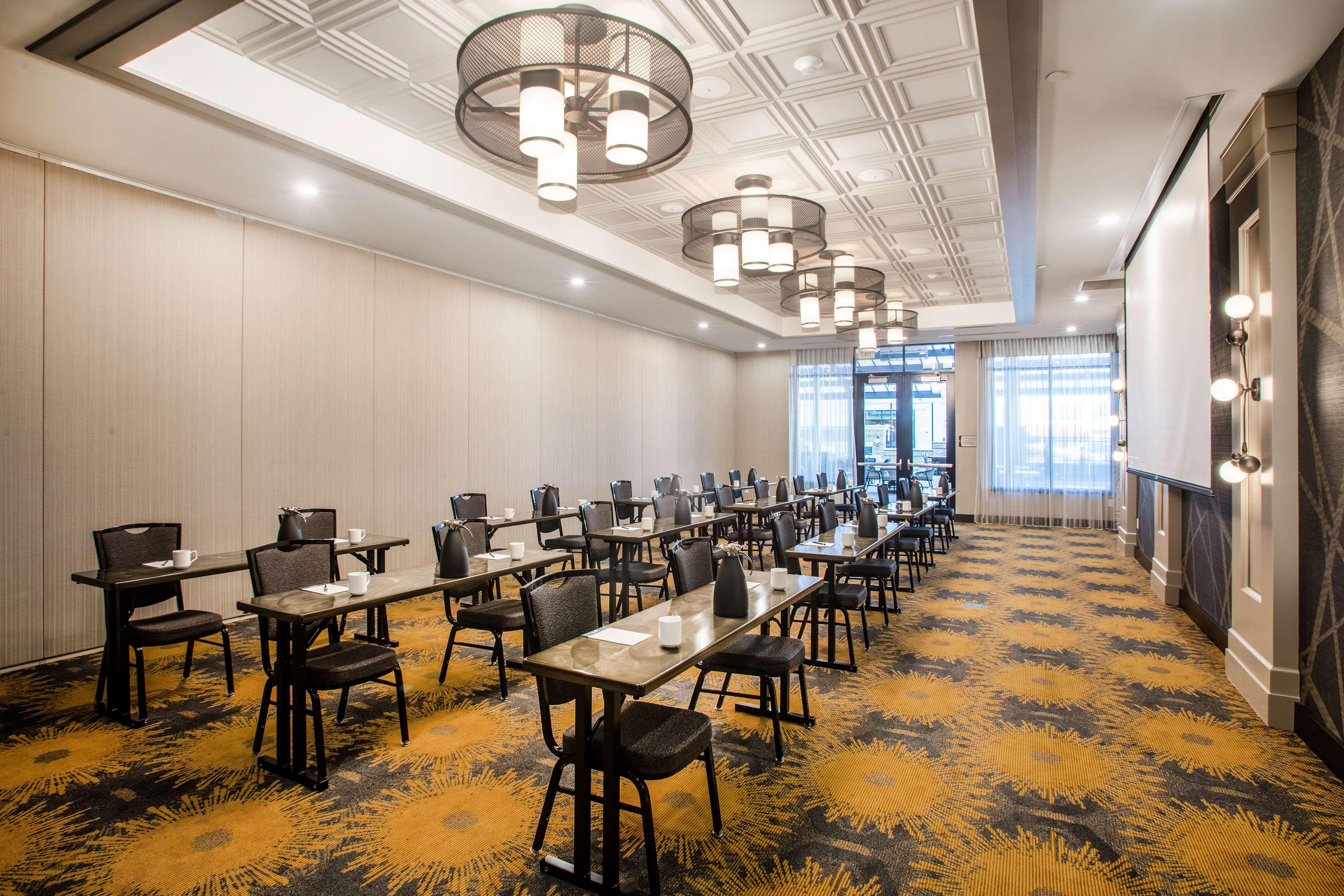 Homewood Suites By Hilton Salina/Downtown, Ks Extérieur photo