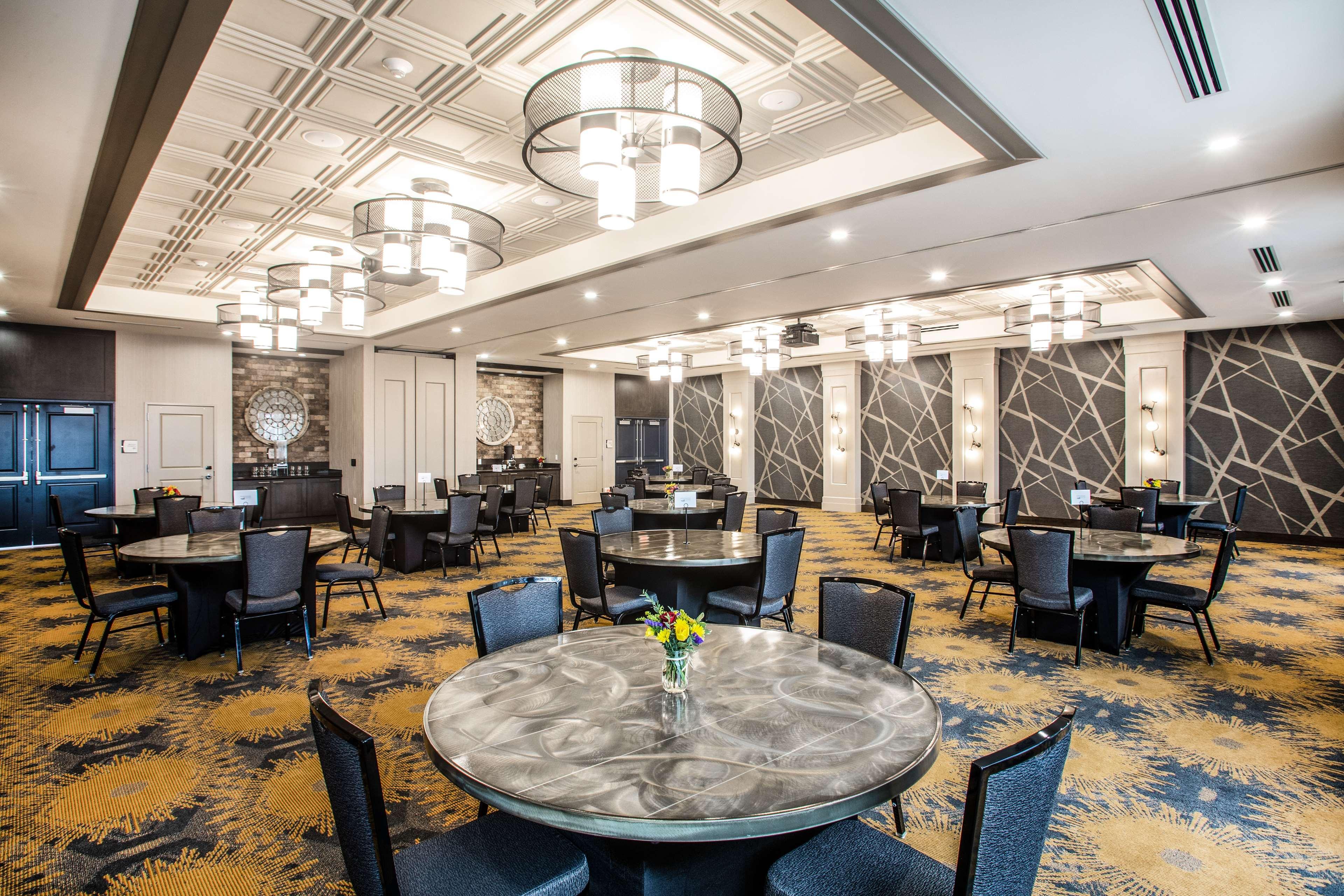Homewood Suites By Hilton Salina/Downtown, Ks Extérieur photo