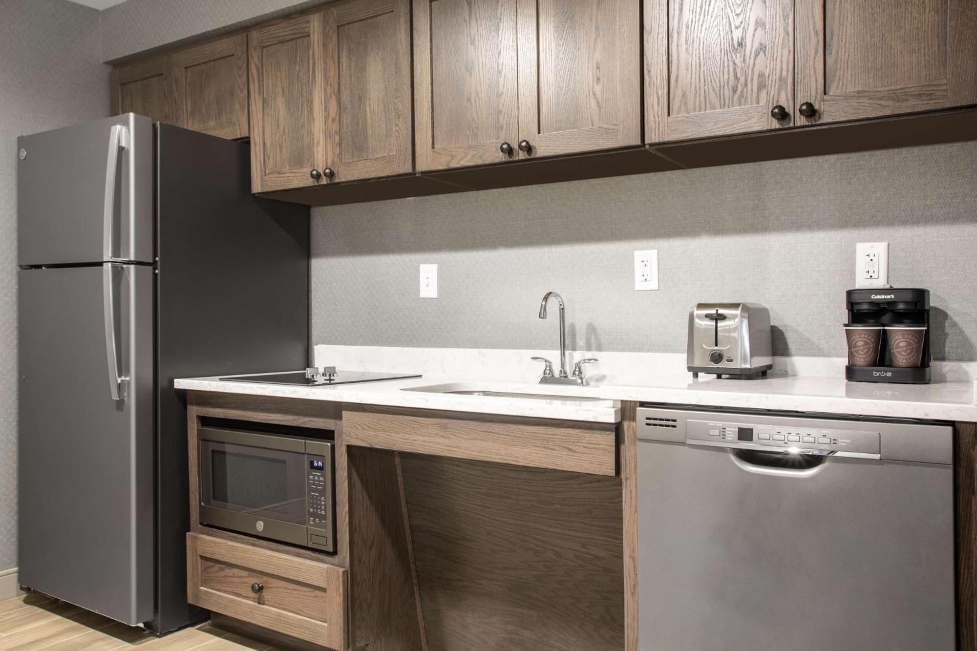 Homewood Suites By Hilton Salina/Downtown, Ks Extérieur photo