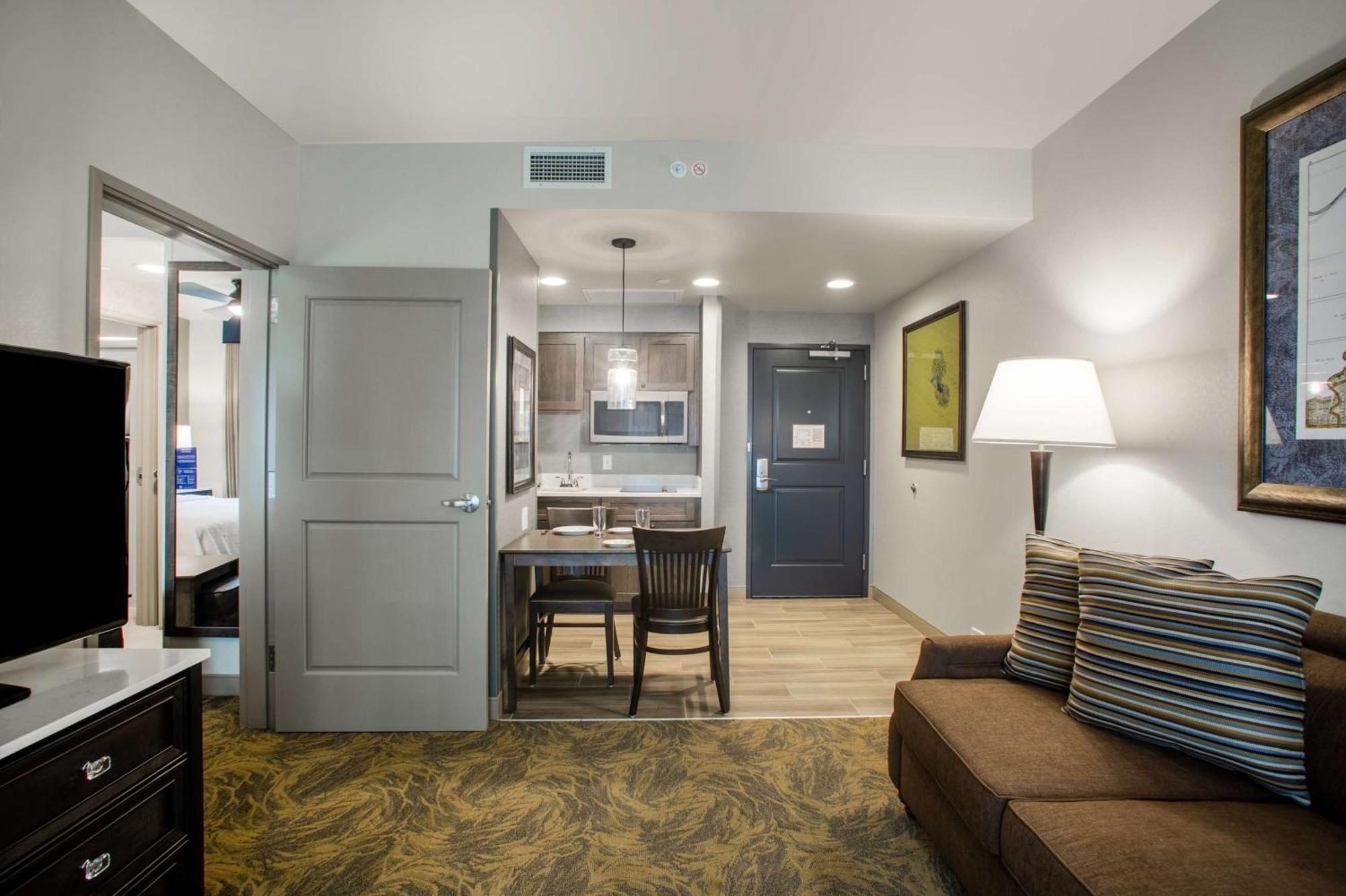 Homewood Suites By Hilton Salina/Downtown, Ks Extérieur photo