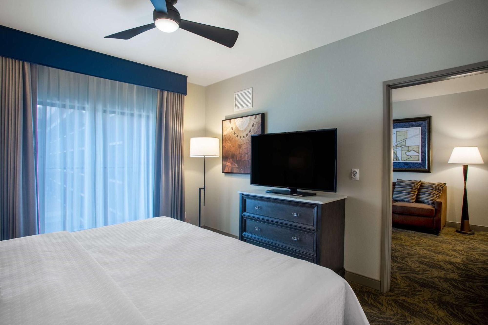 Homewood Suites By Hilton Salina/Downtown, Ks Extérieur photo