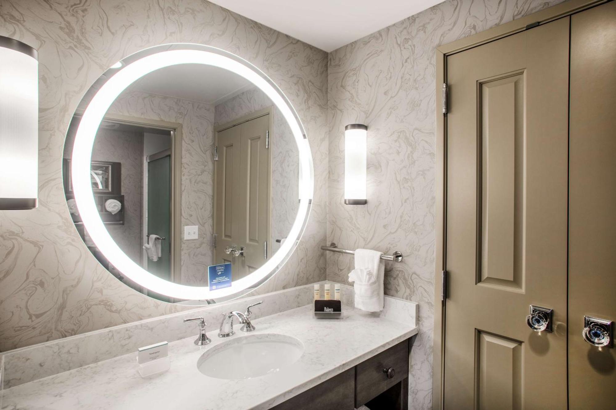 Homewood Suites By Hilton Salina/Downtown, Ks Extérieur photo