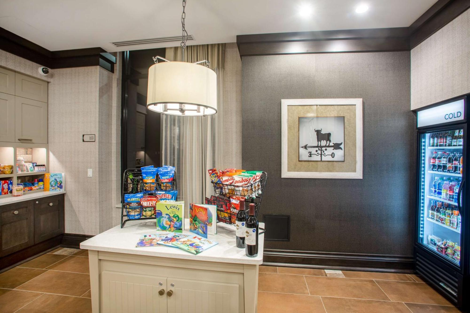 Homewood Suites By Hilton Salina/Downtown, Ks Extérieur photo